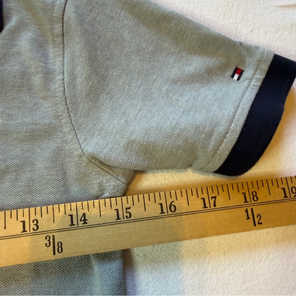 Tommy Hilfiger Kids Gray Polo Short Sleeve Shirt Size S 8/10 Sporty H Chest Logo - Picture 10 of 10